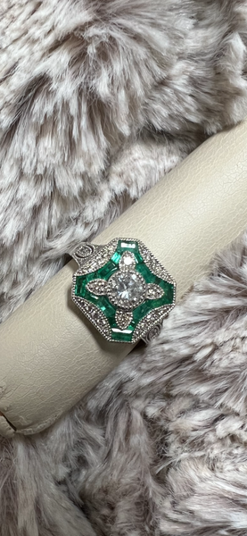 Emerald right hand ring